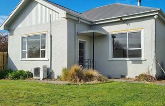 10 Raymond Street, West End