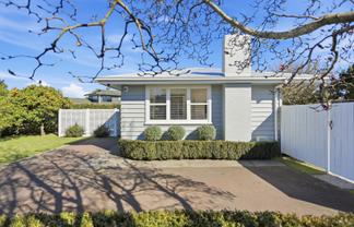 9 Meadowland Street, Matua