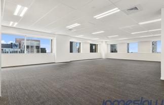 OFFICE IN THE HEART OF THE CBD