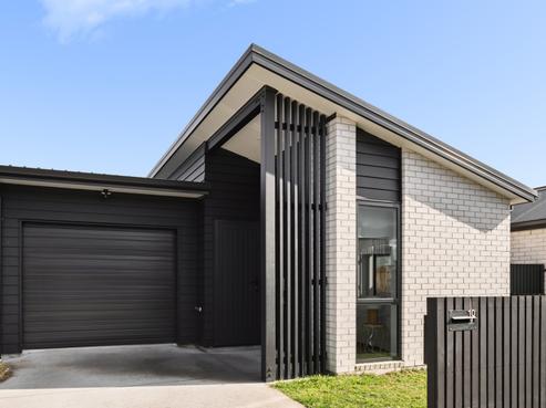 10 Papaka Lane, Poike