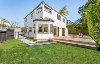 2/19 Rodney Road, Northcote Point