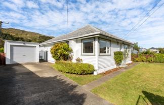 28 Coates Street, Tawa