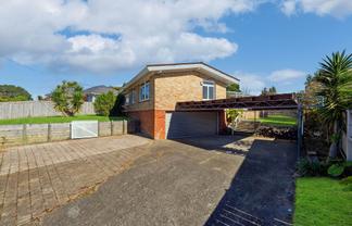 1 Fowey Avenue, Te Atatu South