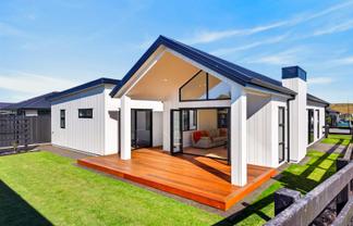 8 Annie Aranui Drive, Poraiti