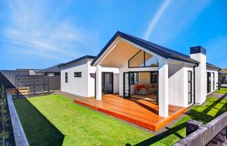 8 Annie Aranui Drive, Poraiti