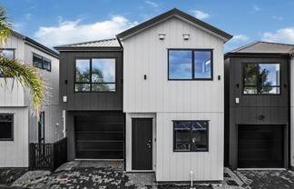 Lot 2/10 Sandgate Avenue, Botany Downs