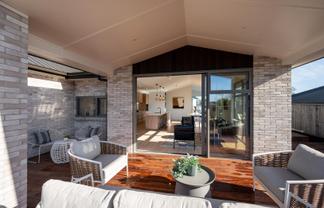 11 Greenway Crescent, Richmond