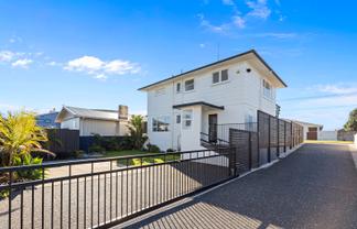 22 Karewa Parade, Papamoa