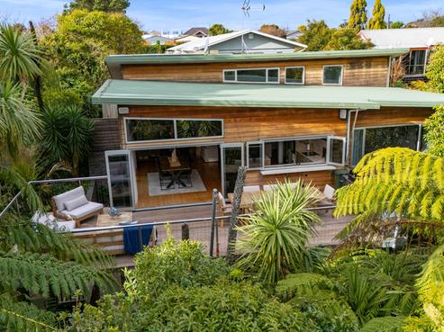 12 Leatham Avenue, Strandon