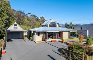 6 Julius Place, Akaroa