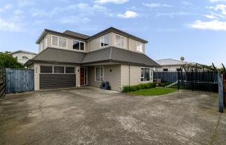 422a Botanical Road, West End