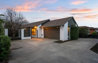 72 Sarabande Avenue, Redwood