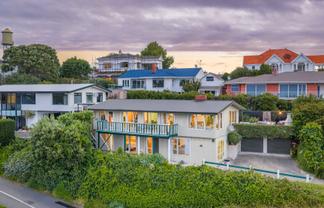 5 Seapoint Road, Bluff Hill