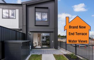 8/4 Limestone Drive, Hobsonville