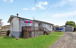 7 Moncrieff Avenue, Clendon Park
