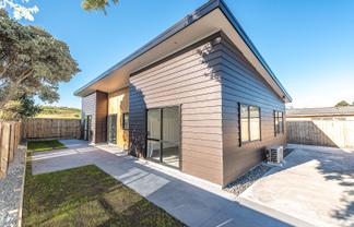 Manawatu / Whanganui - Address withheld