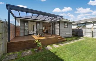 123A Atkinson Road, Titirangi