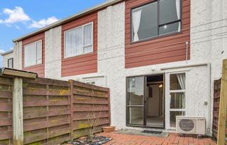 2/20 Frankmore Avenue, Johnsonville