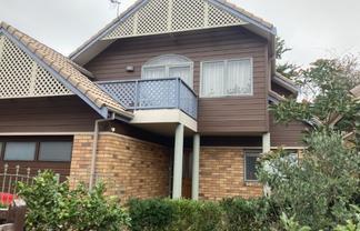 72 Memorial Drive, Hamilton East