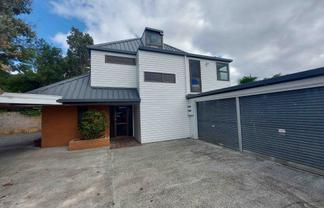 82 Anzac Road, Morningside