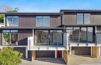 7/37 Woodland Road , Johnsonville