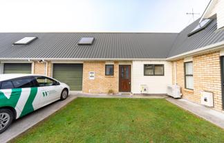 10D Jones Crescent, Melville
