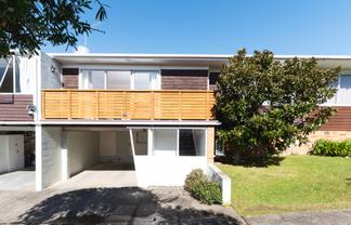 2/22 Greenhill Crescent, Pakuranga