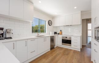 4 Midshipman Court, Gulf Harbour