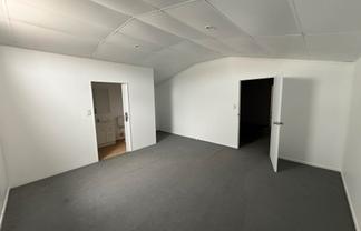 AFFORDABLE AND ADAPTABLE 84M² FIRST FLOOR OFFICE
