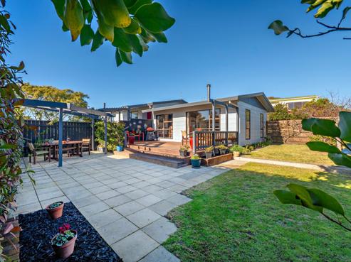 6 The Glebe, Coastlands