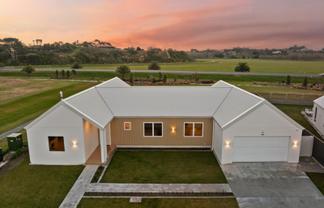 104 Pelorus Avenue, Poraiti