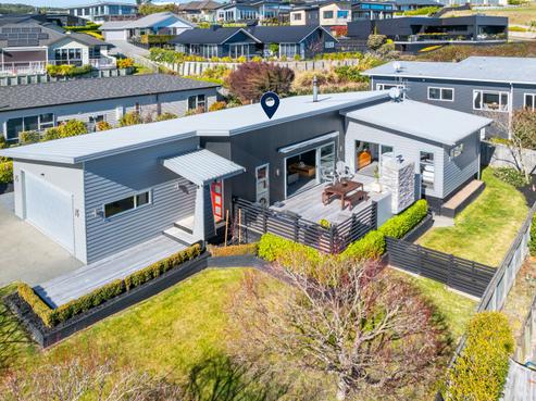 18 Coprosma Crescent, Waipahihi