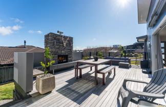 18 Coprosma Crescent, Waipahihi