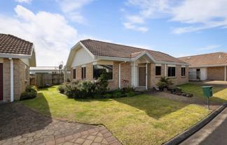 2/32 Park Road, Katikati