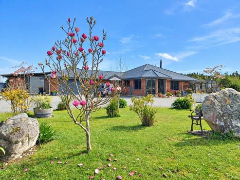 17 Gold Nugget Road, Marsden