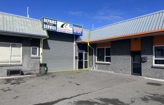 Handy Industrial Warehouse Unit on Blenheim Rd