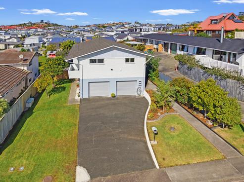 35 Albatross Road, Red Beach