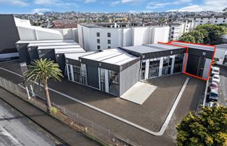 Almost complete – premium industrial units