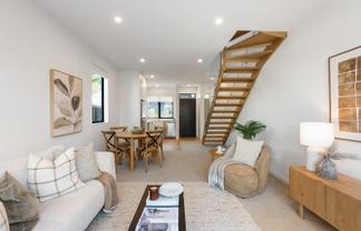 U20/166 Queens Drive, Lyall Bay
