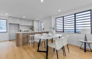 4/589A East Coast Road, Browns Bay