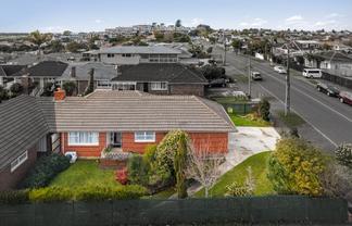 126A St Johns Road, Saint Johns