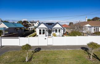 17 Sandringham Street, Saint Clair