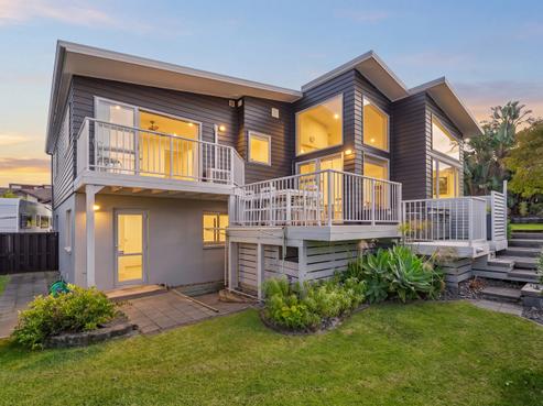 60 Chesterfield Way, Orewa