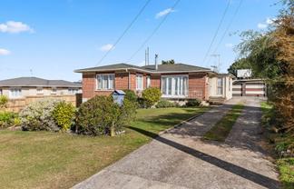18 Roosevelt Road, Mangakakahi