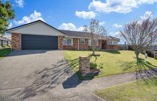 2 Munro Place, Flagstaff