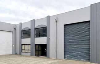 Modern Warehouse & Office in Prime Location