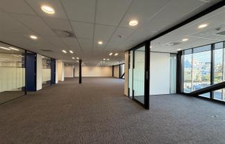 Elevated Workspace in Professional Precinct