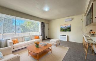 2/153 Main Road, Tawa
