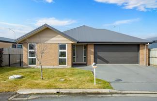 25 Sharman Place, Wigram