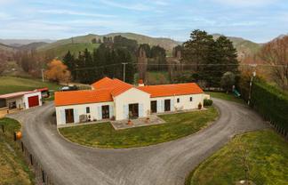 140 Mackenzie Road, Kahuranaki
